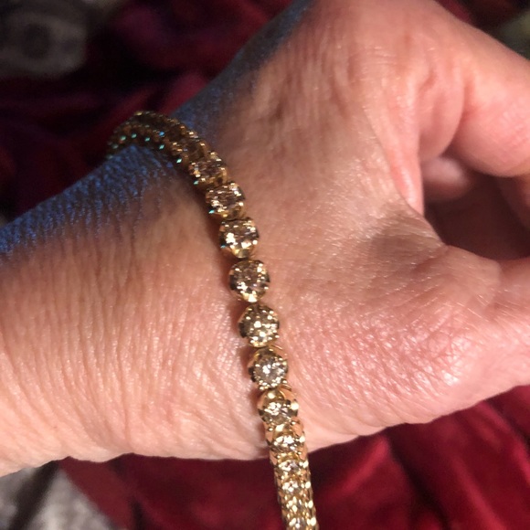 7.01ctw 14kt Yellow Gold,  Italian made Tennis Bracelet 7.5”, NWT & appraisal - Picture 4 of 7